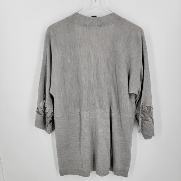 Susan Graver Cardigan Womens XL Gray Mesh Botanical Cutout One Button Snap - Picture 6 of 11